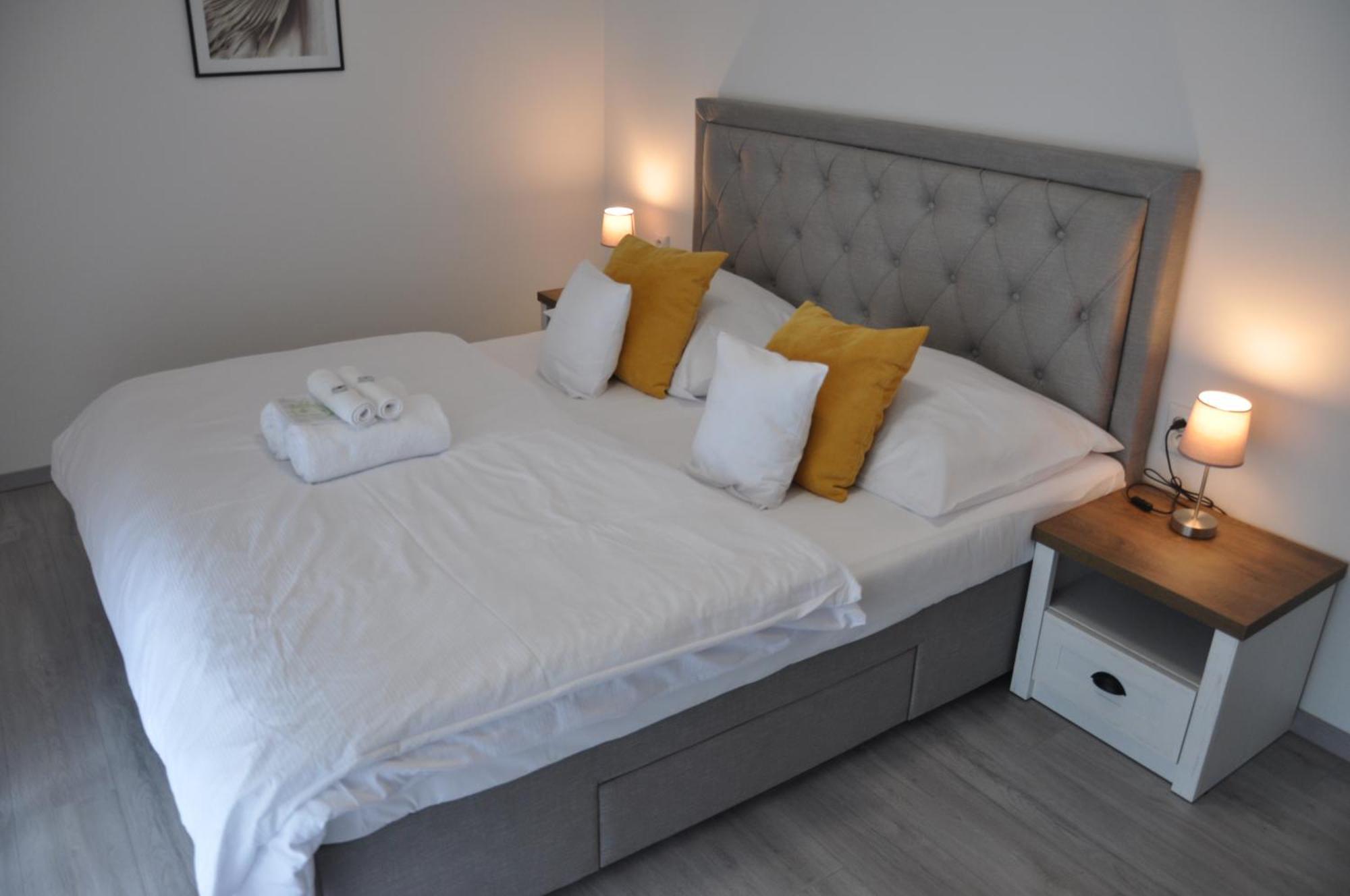Kinga Apartman Дунайска-Стреда Экстерьер фото